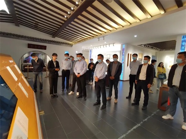 大豐東臺項目聯合黨支部組織開展三位一體“510”警示教育活動